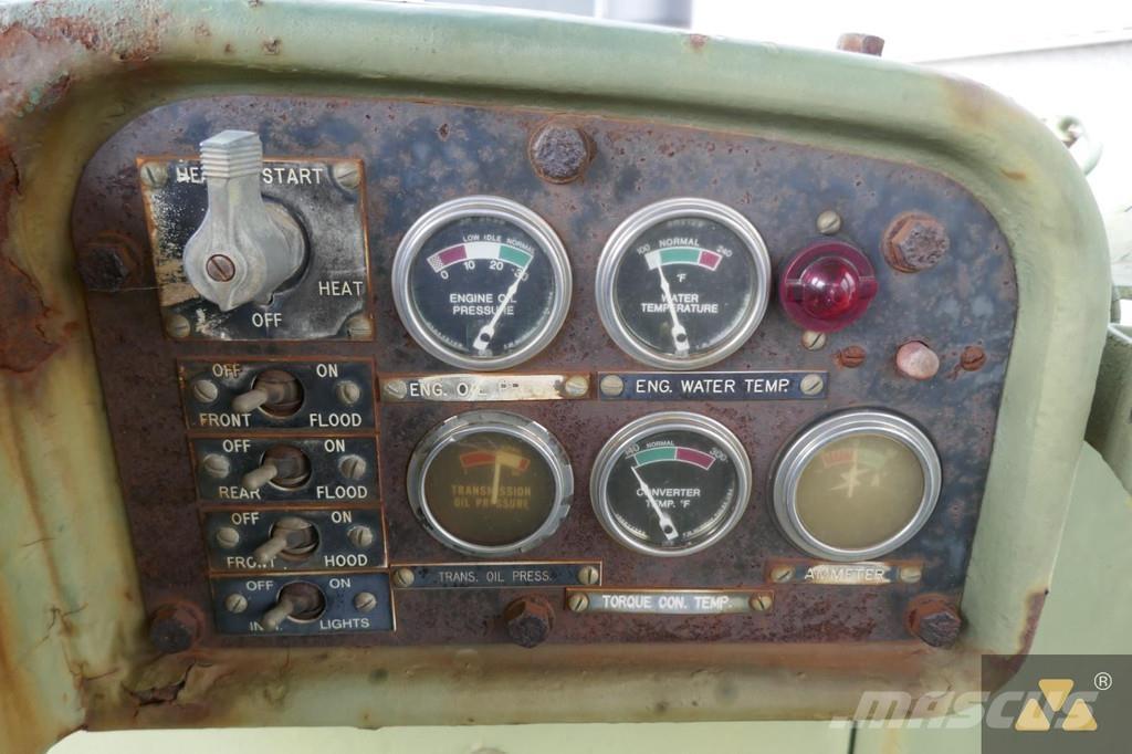 CAT D7F Ex-army Vikšriniai buldozeriai