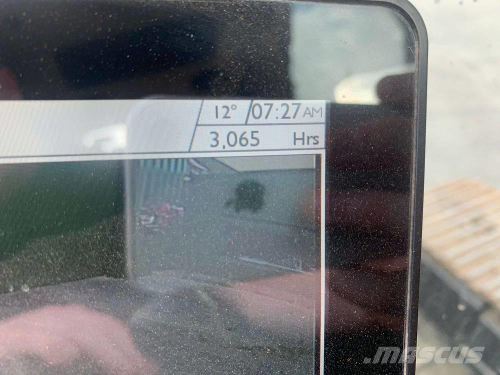 JCB 220 X LC Vikšriniai ekskavatoriai