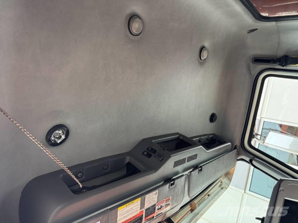 Mack GU813 Savivarčių priekabų vilkikai