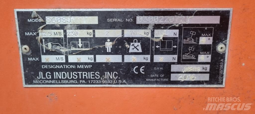 JLG 860 SJ Teleskopiniai keltuvai