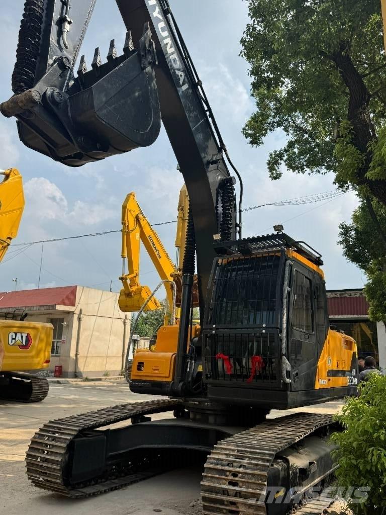 Hyundai HX220HD Vidutinės galios ekskavatoriai 7-12 t