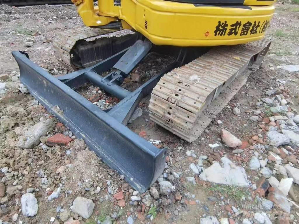 Komatsu PC40 Vikšriniai ekskavatoriai