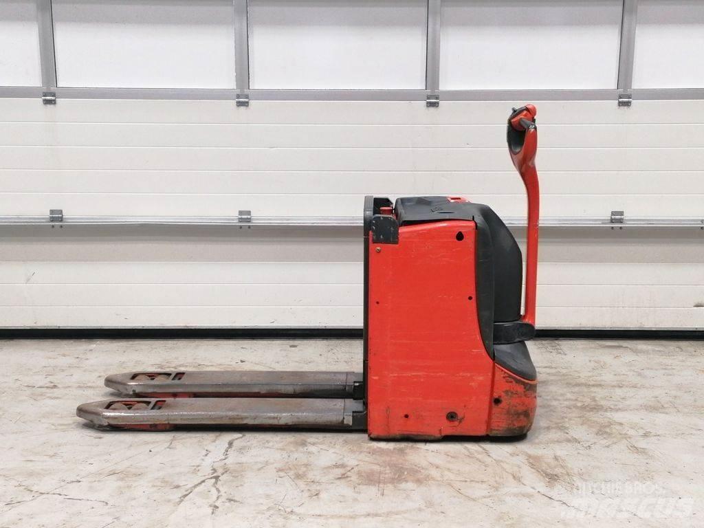 Linde T16L Mažų aukščių keltuvai