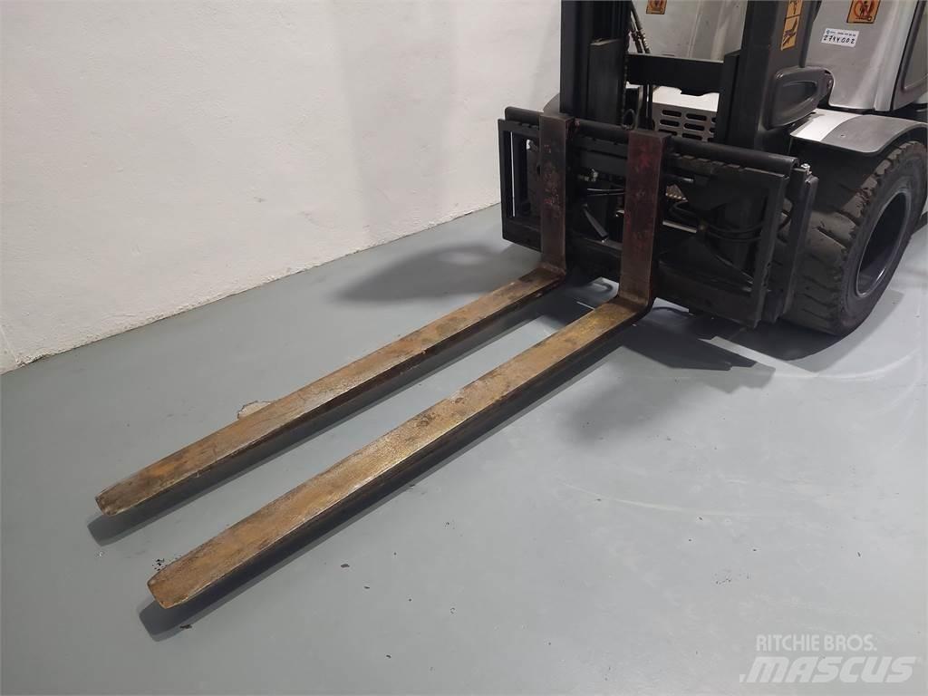 Still RX60 40 Elektriniai šakiniai krautuvai