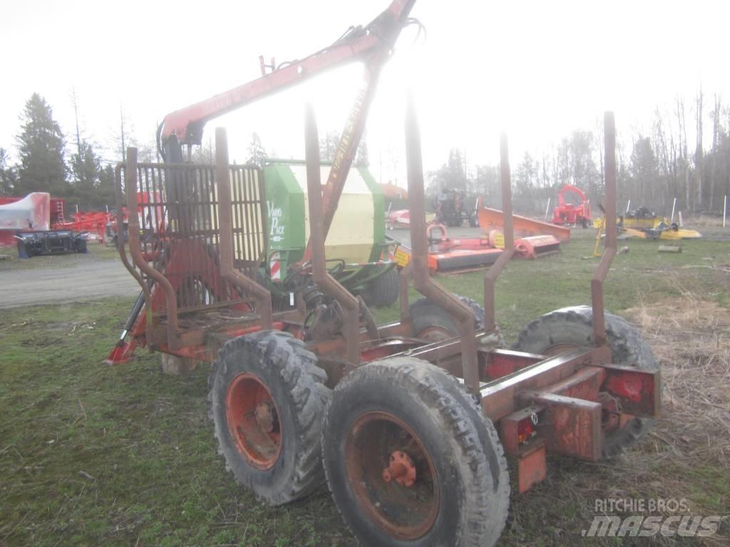 Patu 500 + Metsäkärry Miškovežių priekabos