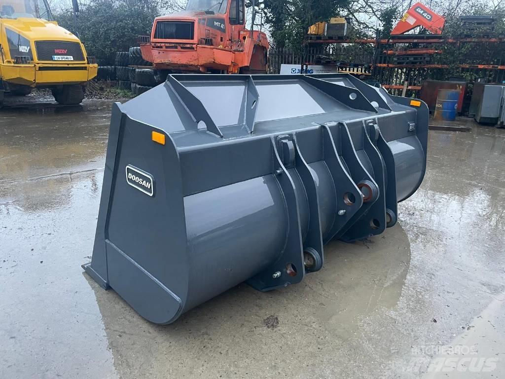 Doosan DL 320-7 Kaušai