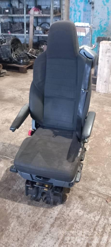 Scania R440  2627357 Kabinos ir salonai