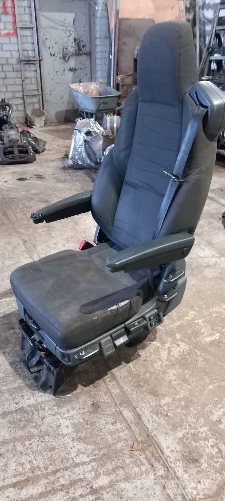 Scania R440  2627357 Kabinos ir salonai
