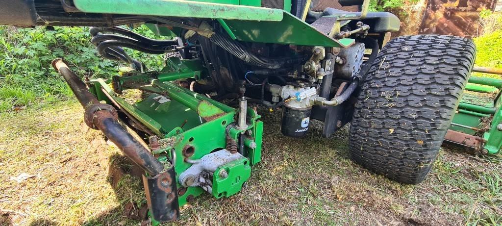 John Deere 2653 B Savaeigės žoliapjovės
