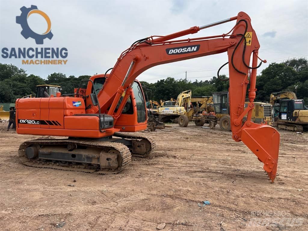 Doosan DX 120 Vikšriniai ekskavatoriai