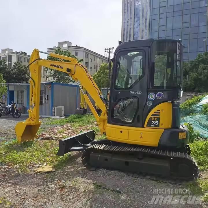 Komatsu PC35MR Vikšriniai ekskavatoriai