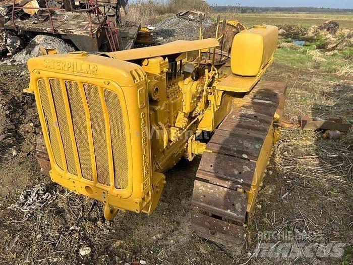 CAT D2 - Vikšriniai buldozeriai