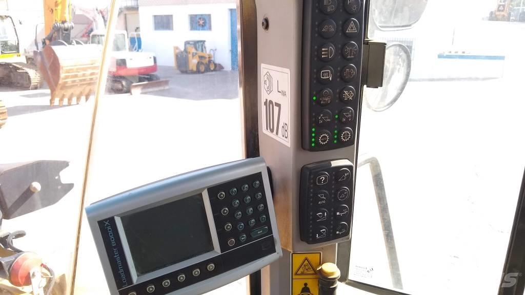 CAT 962K Naudoti ratiniai krautuvai