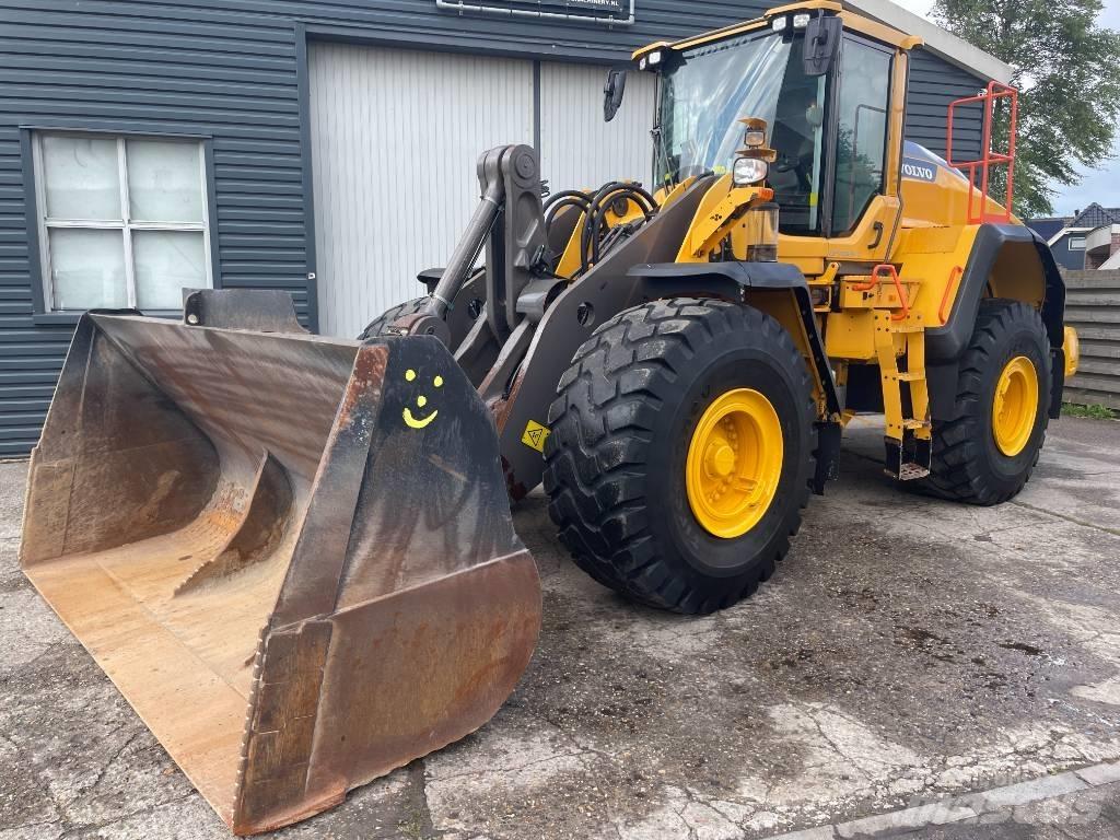 Volvo L 150 H Naudoti ratiniai krautuvai