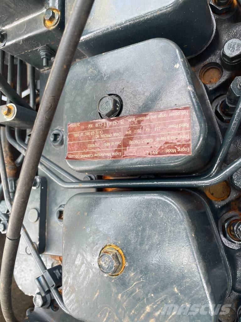 Hyundai 220LC-9S Vikšriniai ekskavatoriai