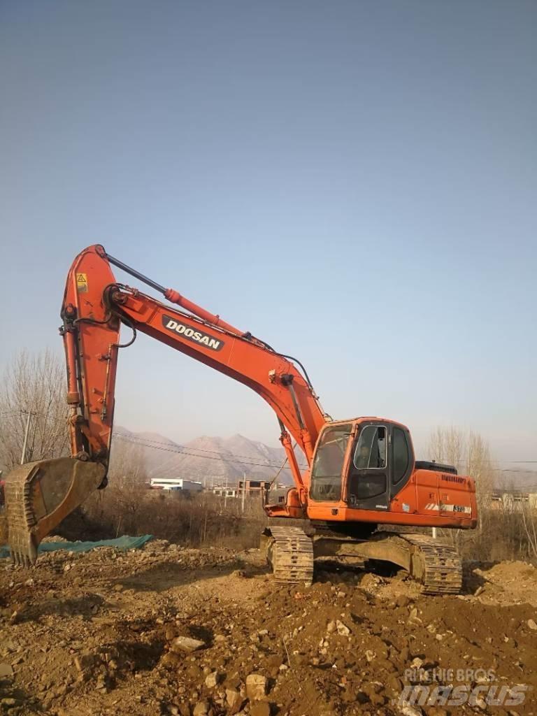 Doosan dx225 Vikšriniai ekskavatoriai