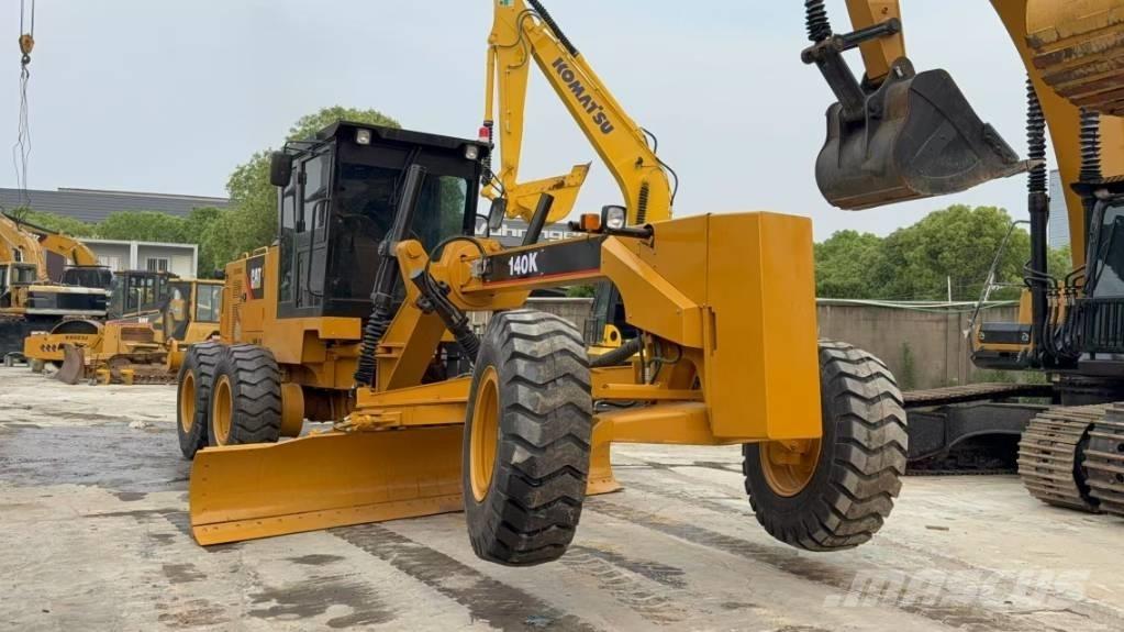 CAT 140K Greideriai