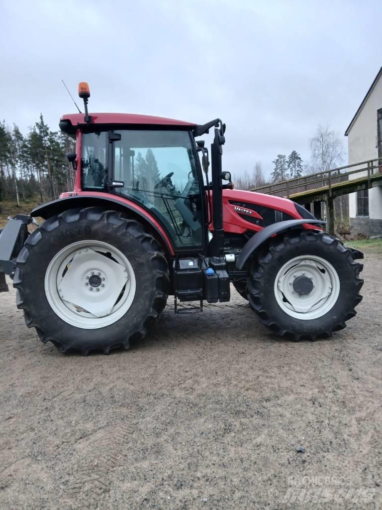 Valtra A135ht Traktoriai