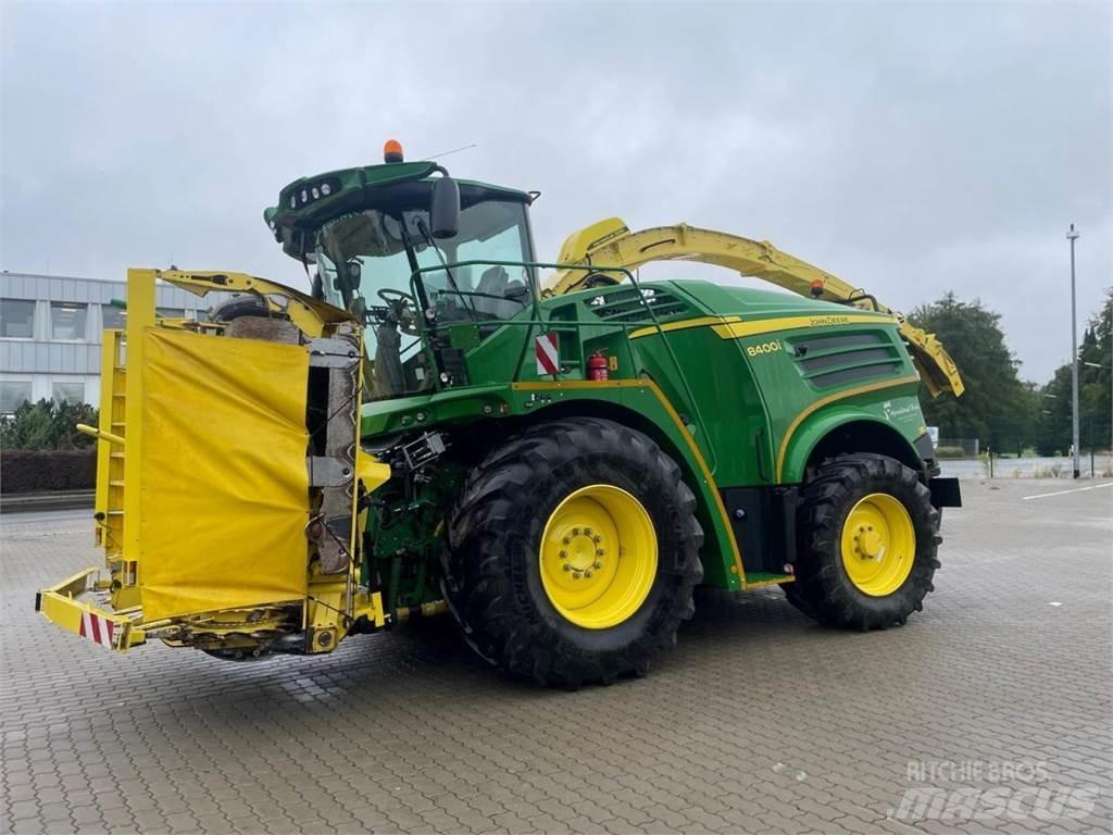 John Deere 8400 i Pašarų ruošimo technika