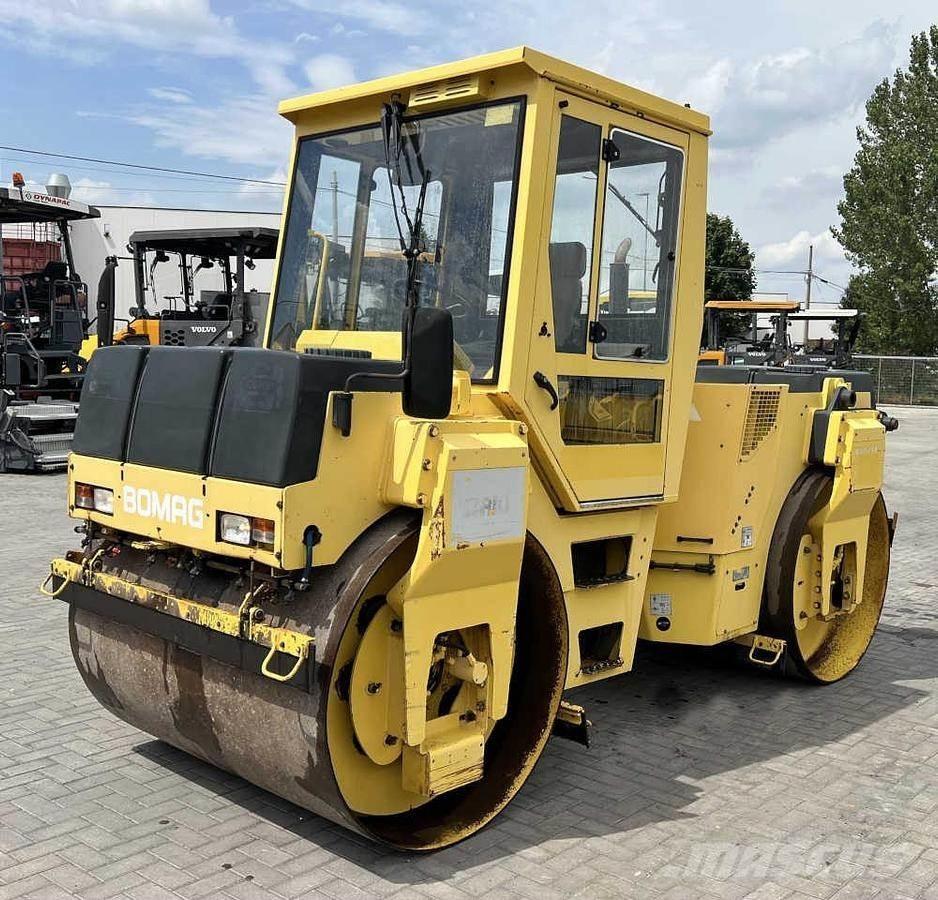 Bomag BW 151 AD-2 Porinių būgnų volai