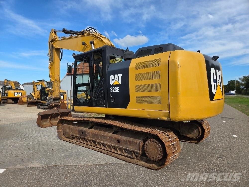 CAT 323EL Vikšriniai ekskavatoriai