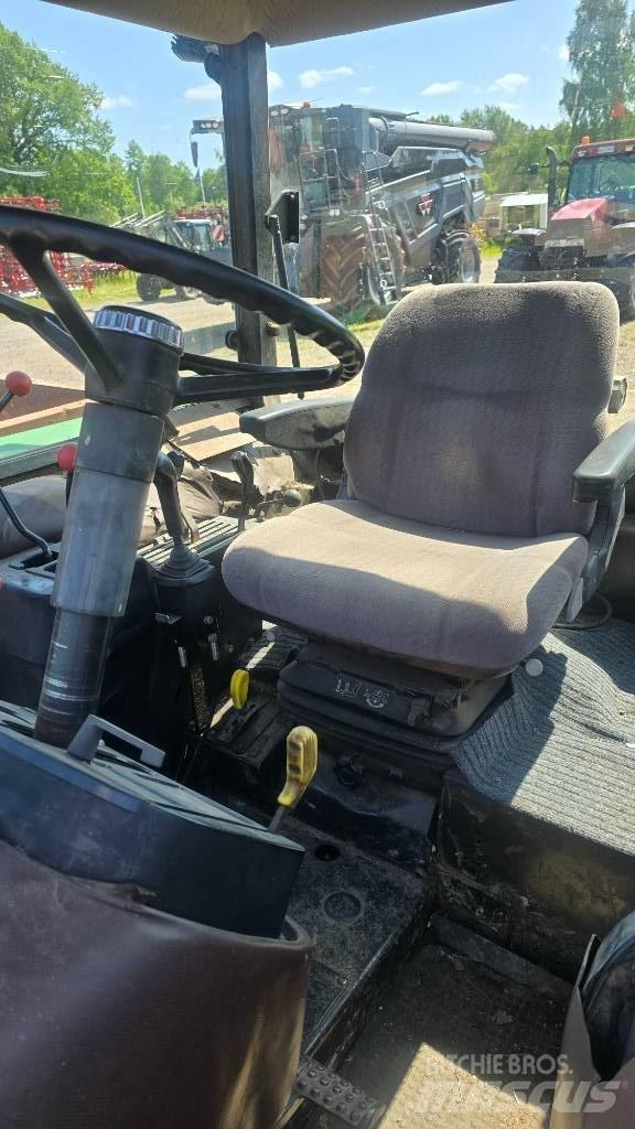John Deere 2850 Traktoriai