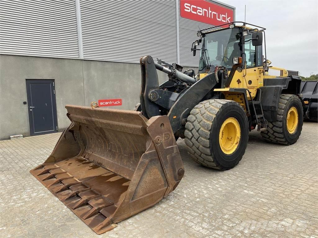 Komatsu WA320PZ-6 Naudoti ratiniai krautuvai