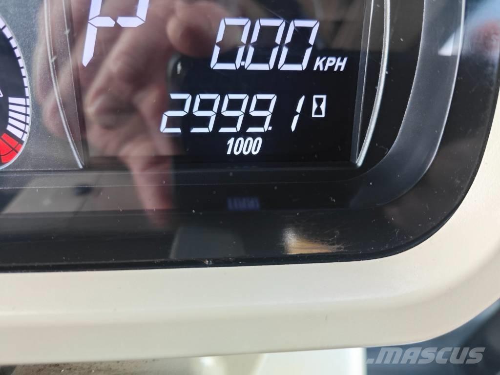 Massey Ferguson 8740 Traktoriai