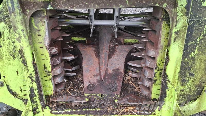 CLAAS 494 Derliaus nuėmimo kombainai