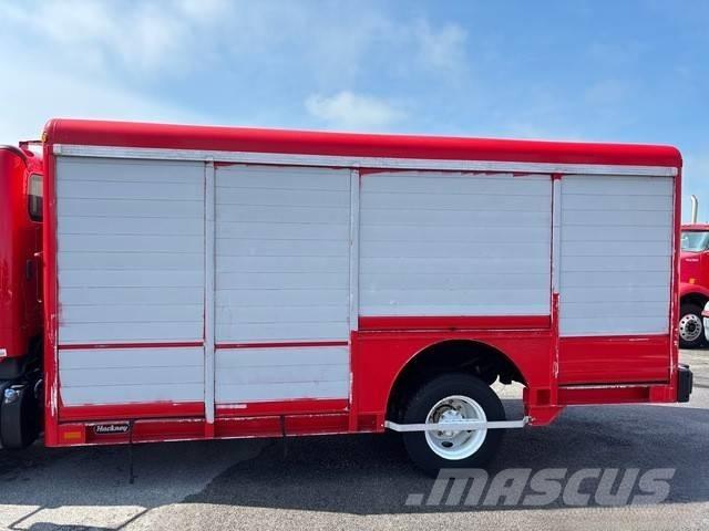 Freightliner M2 Gėrimų tiekimo sunkvežimiai