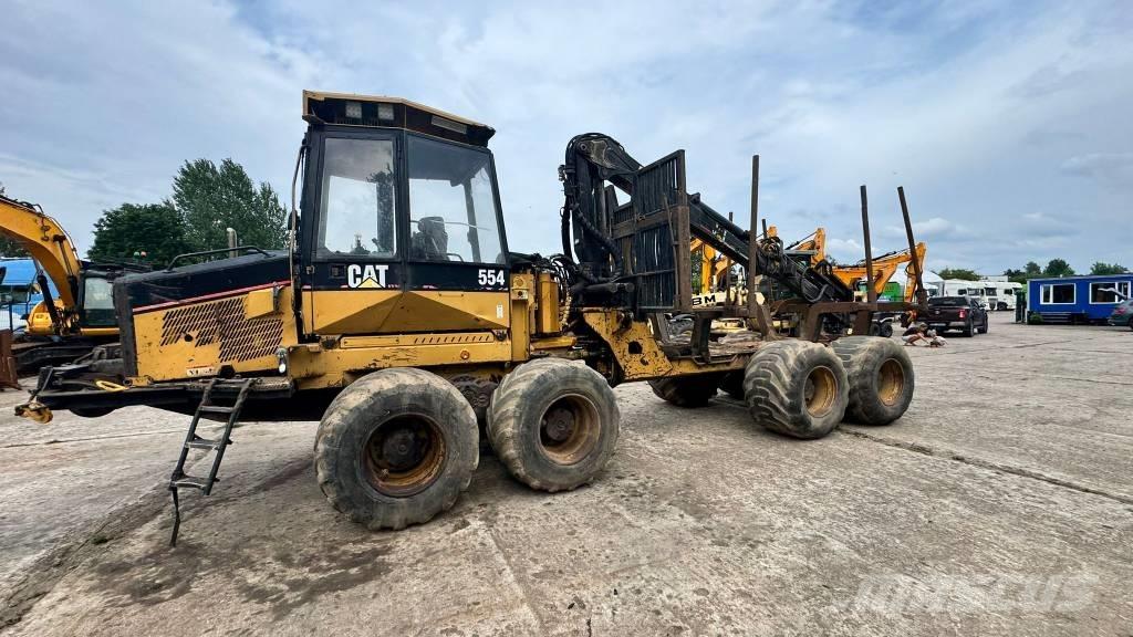 CAT 554 Naudoti miškovežiai (Forvarderiai)