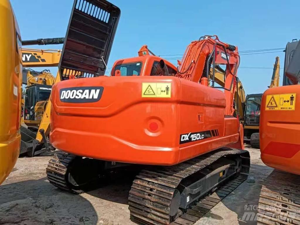 Doosan DX150 Vidutinės galios ekskavatoriai 7-12 t
