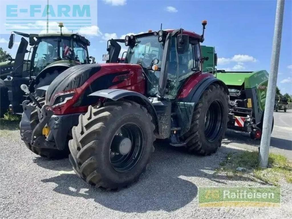 Valtra t 235 Traktoriai