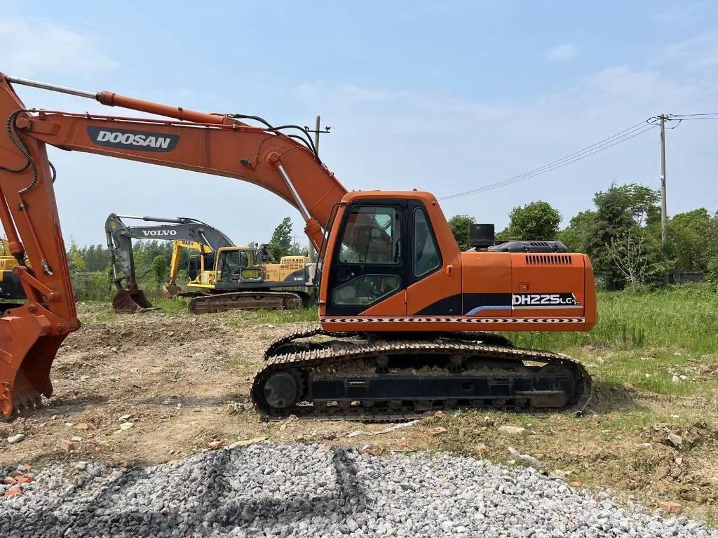 Doosan DH 300 Vikšriniai ekskavatoriai
