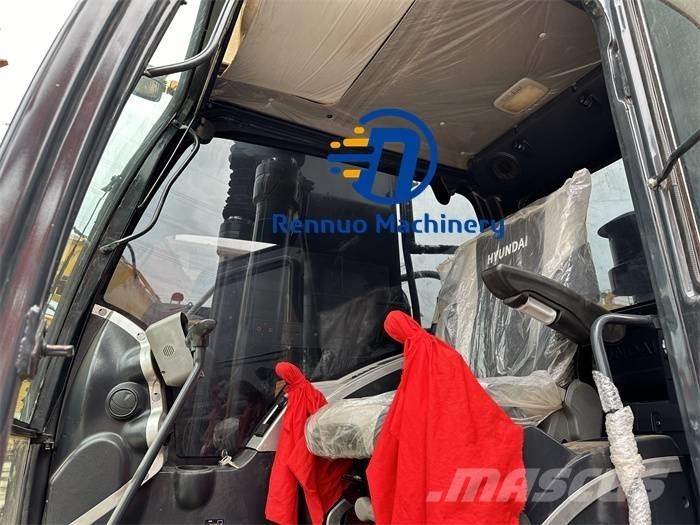 Hyundai R220LC-9S Vikšriniai ekskavatoriai