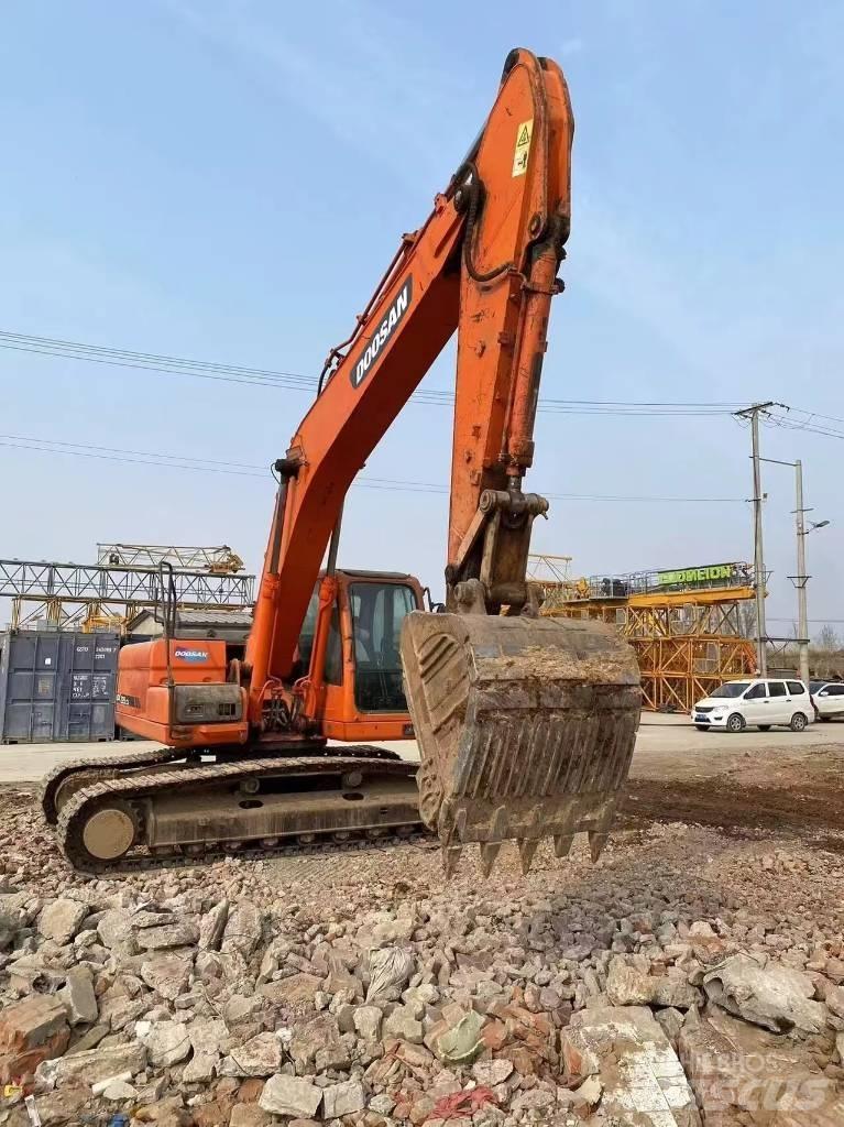 Doosan DX 225 LC Vikšriniai ekskavatoriai