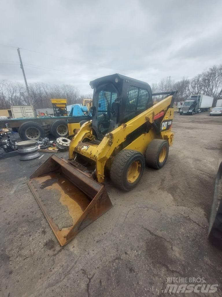 CAT 262D Krautuvai su šoniniu pasukimu