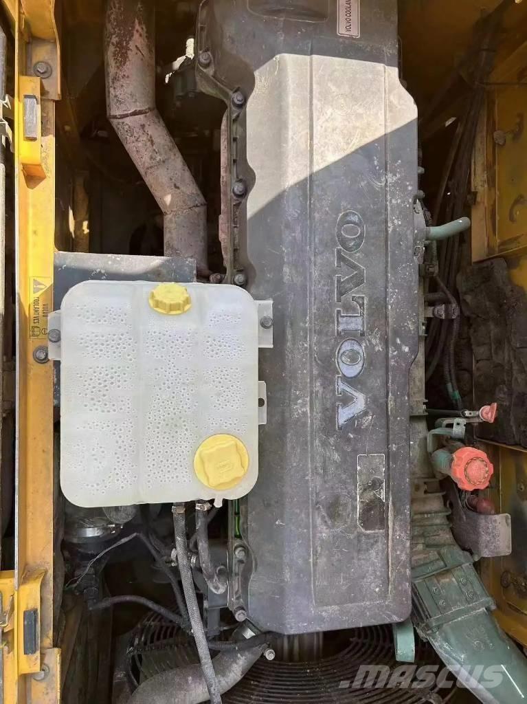 Volvo EC480D Vikšriniai ekskavatoriai