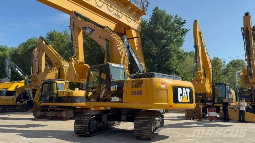 CAT 325 D Vikšriniai ekskavatoriai
