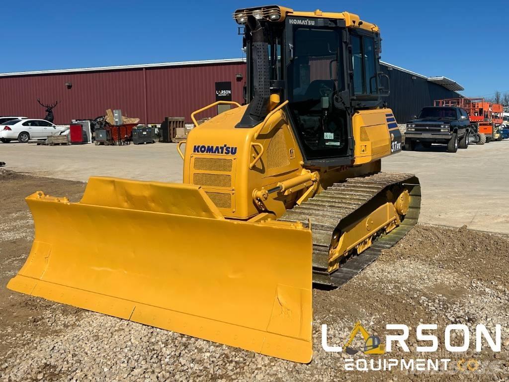 Komatsu D37PX-23 Vikšriniai buldozeriai