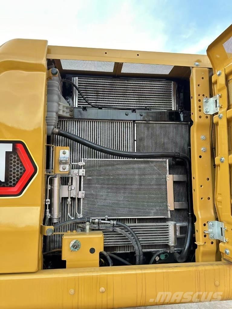 CAT 323GC Vikšriniai ekskavatoriai