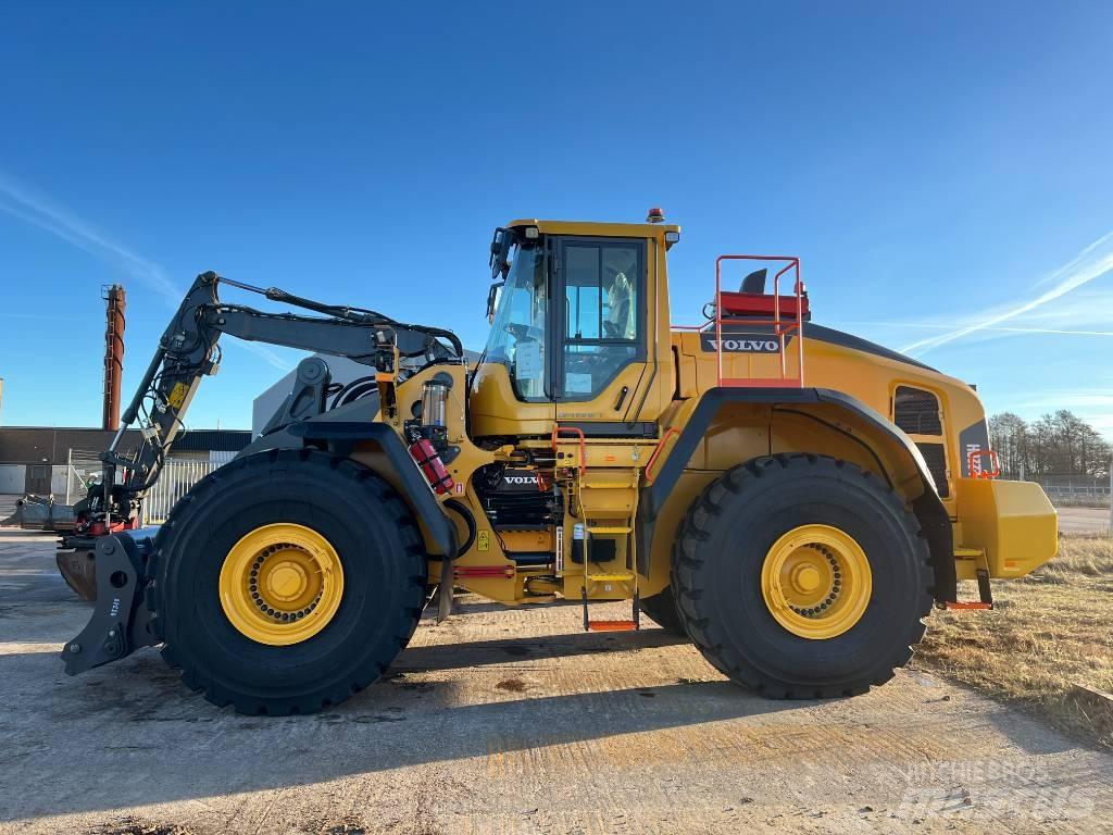Volvo L 220 H Naudoti ratiniai krautuvai