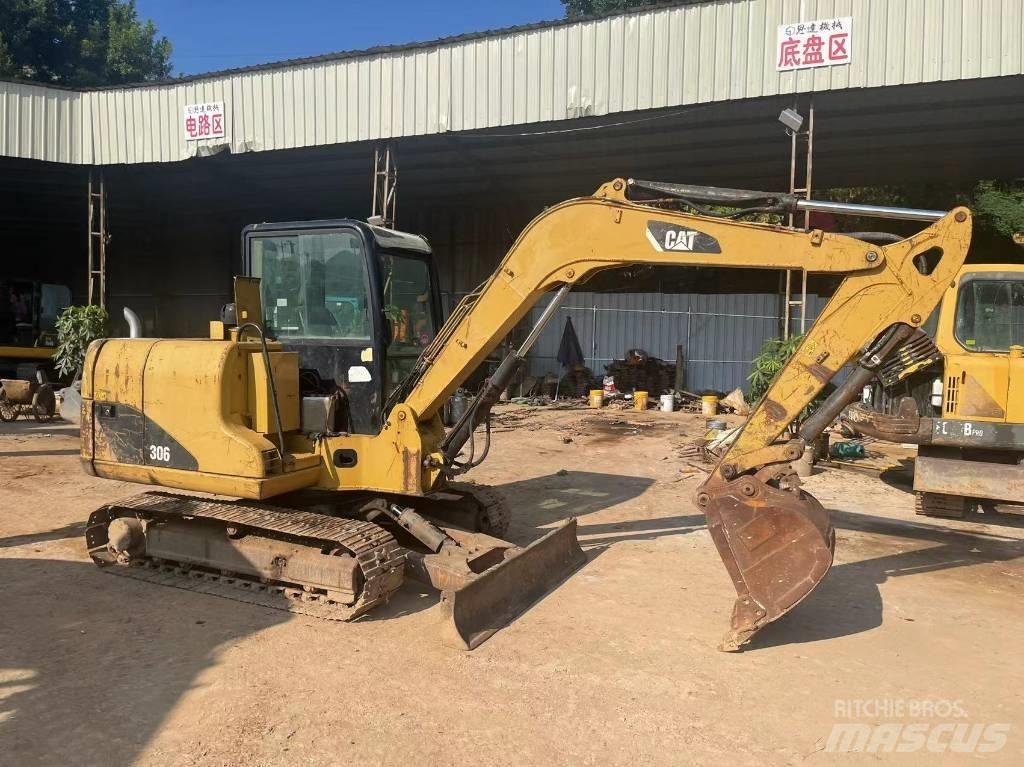 CAT 306 Vikšriniai ekskavatoriai