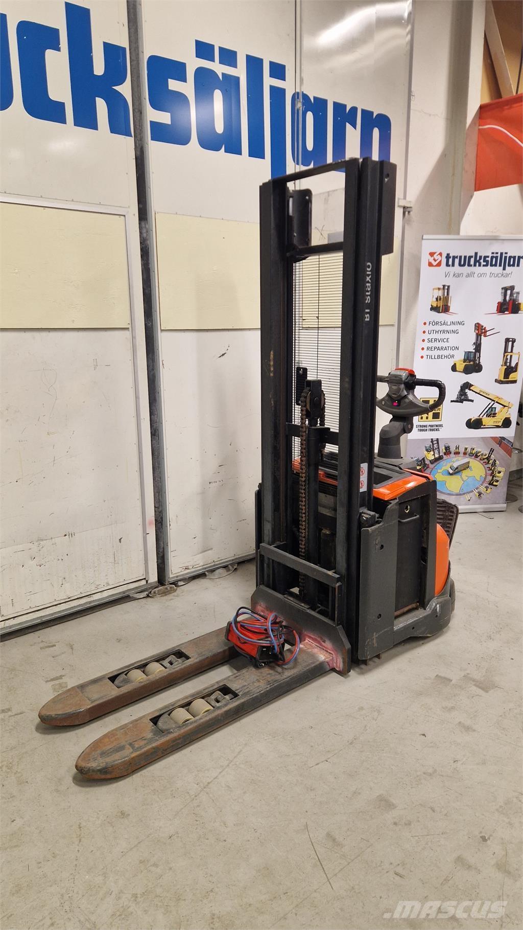 Toyota SWE120L Savaeigiai rietuvai