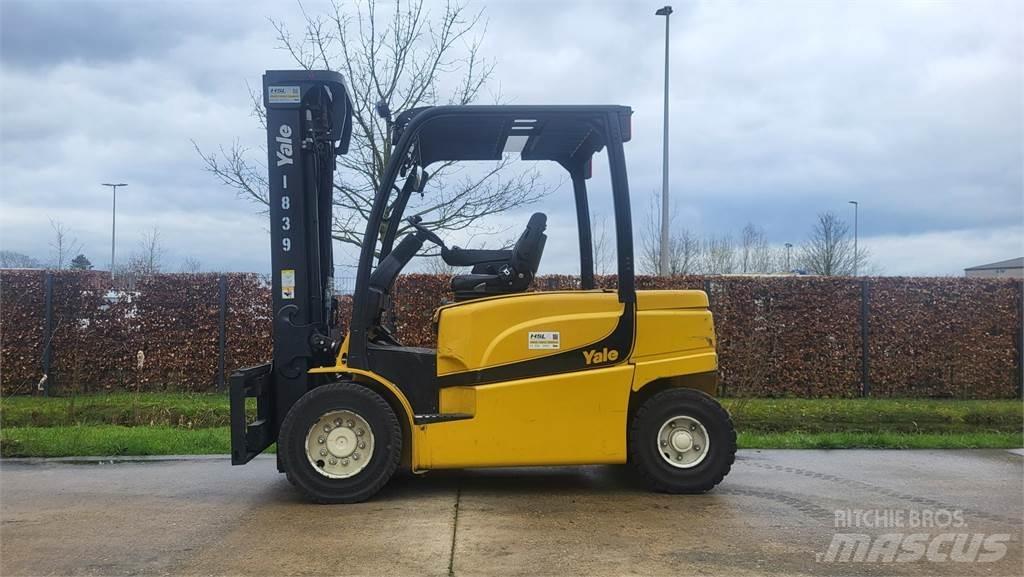 Yale ERP50VM Elektriniai šakiniai krautuvai