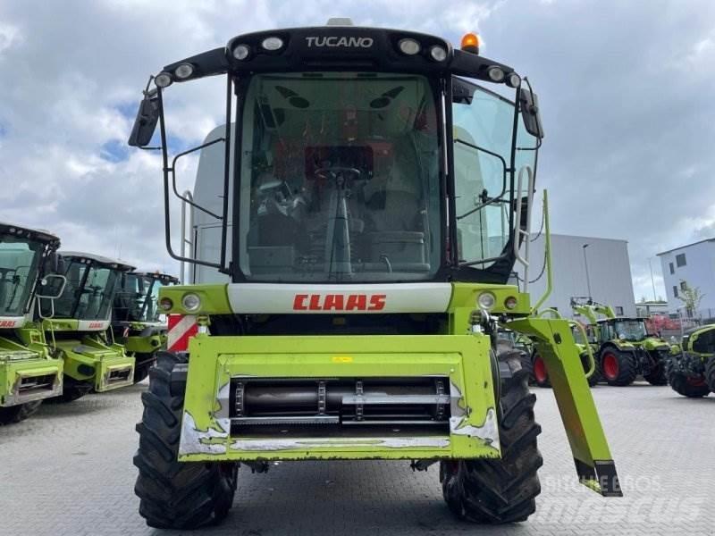 CLAAS Tucano 450 Derliaus nuėmimo kombainai