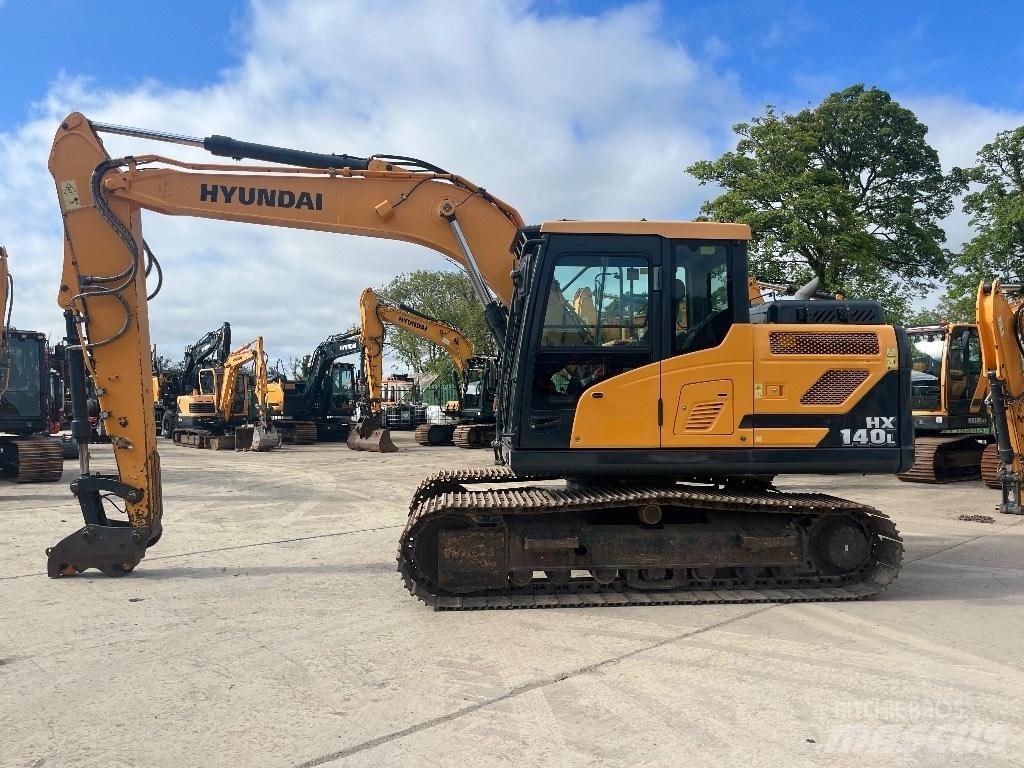 Hyundai HX140L Vikšriniai ekskavatoriai
