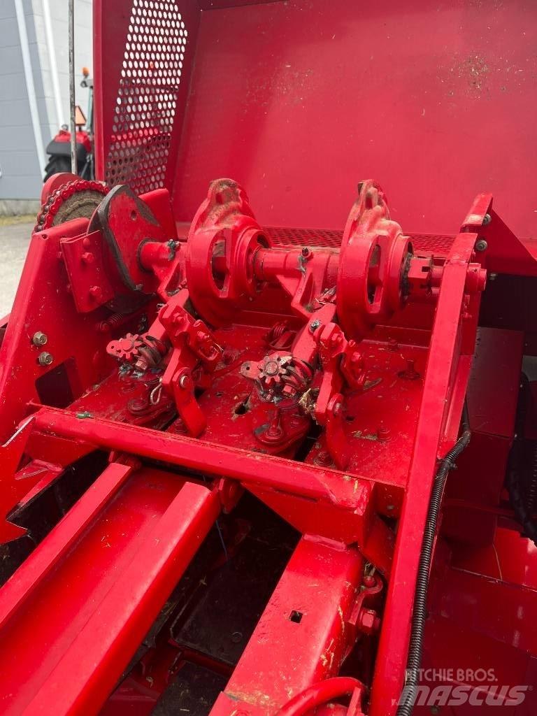 Massey Ferguson 1839 Stačiakampių ryšulių presai