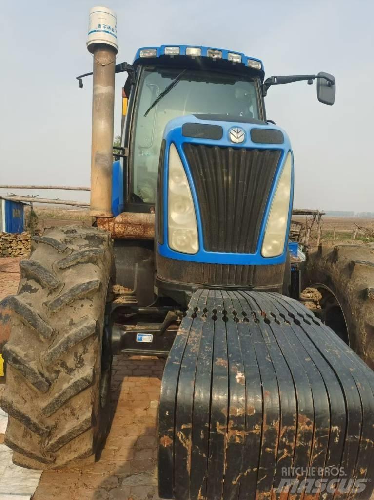 New Holland T8040 Traktoriai