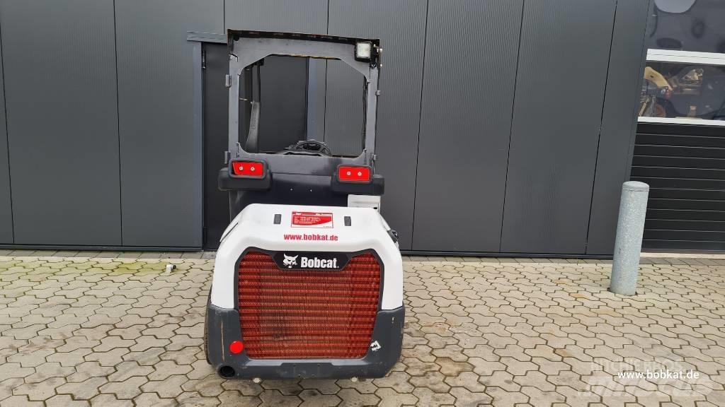 Bobcat L 28 Mini krautuvai